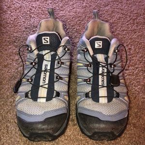 Women’s Salomon x-ultra hiking shoes 6.5